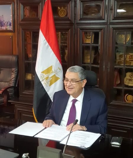 Shaker calls for more dependence on clean energy 2 - Egyptian Gazette Shaker calls for more dependence on clean energy 1 - Egyptian Gazette
