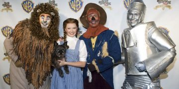 ‘Wizard of Oz’ remake planned with ‘Watchmen’ director