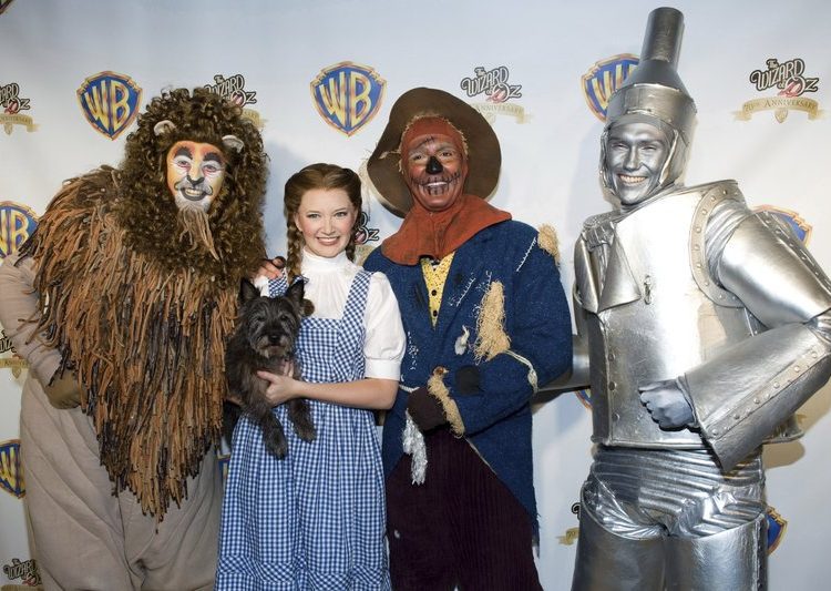 ‘Wizard of Oz’ remake planned with ‘Watchmen’ director 1 - Egyptian Gazette