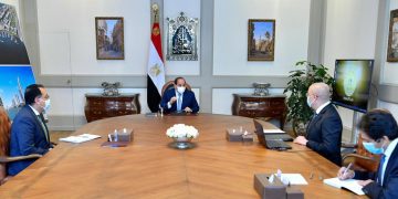 President reviews progress on mega projects