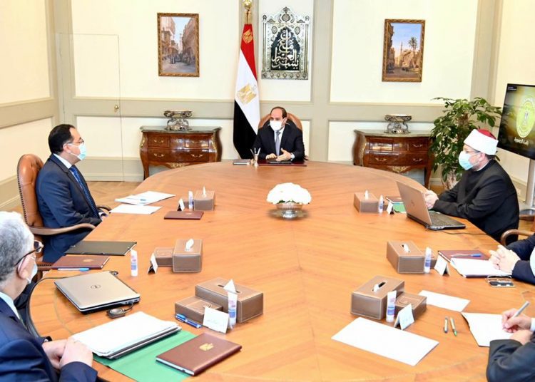 President Abdel Fattah El Sisi held a meeting with Prime Minister Moustafa Madbouli and a host of cabinet ministers