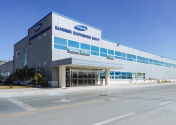 Gov’t signs pact with Samsung  for manufacturing tablets