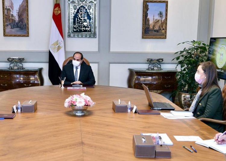 President Abdel Fattah El Sisi during his meeting with Prime Minister Moustafa Madbouli and Minister of Planning and Economic Development Hala el-Saeed