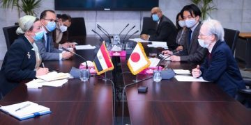 Bid to limit single-use plastic bags