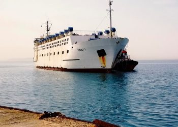 El-Tur Port receives first commercial ship