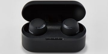 Panasonic releases update  for RZ wireless headphones
