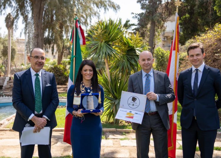 Champions of Change award for gov’t minister 1 - Egyptian Gazette