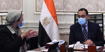 PM reviews report on nature reserves, refuse management