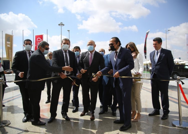 Minister of Housing, Utilities and Urban Communities Dr Assem el-Gazzar inaugurating Thursday the first session of the exhibition "The Real Gate" . The first session of the exhibition featured the honouring of the late architect and developer Hussein Sabbour.