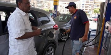 Moving ahead on the road of self-sufficiency in petroleum products