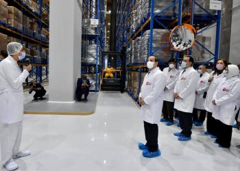 Sisi urges gov’t to produce high-quality medicine at affordable prices