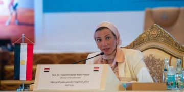Environment minister probes with envoys of UAE, Uk how to confront climate change effects