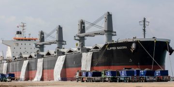 First sea shipment of Sinai cement heads to W. Africa