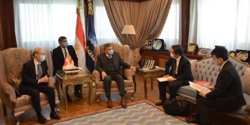 Japanese delegation visits Suez Canal Authority