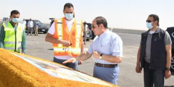 Sisi tours Central Ring Road, new car market complex 1 - Egyptian Gazette Sisi tours Central Ring Road, new car market complex