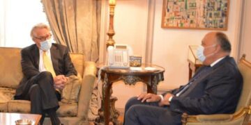 FM, UN envoy probe efforts to resume ME peace talks