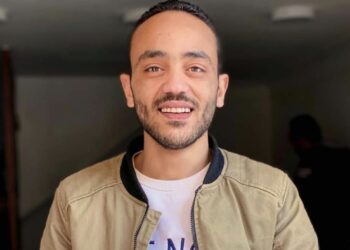 Get squinting! Micro-art’s the thing