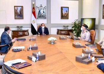 Sisi urges expanding Greater Cairo main road network