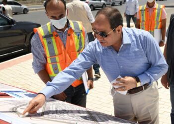 Sisi tours E. Cairo infrastructure projects