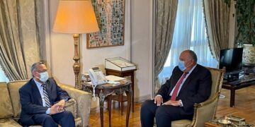 FM stresses necessity of political solution to Yemen crisis