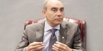 Egypt’s ambassador reviews gov’t measures to protect tourists during coronavirus