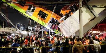 Mexico City metro overpass collapse kills 23 1 - Egyptian Gazette Mexico City metro overpass collapse kills 23