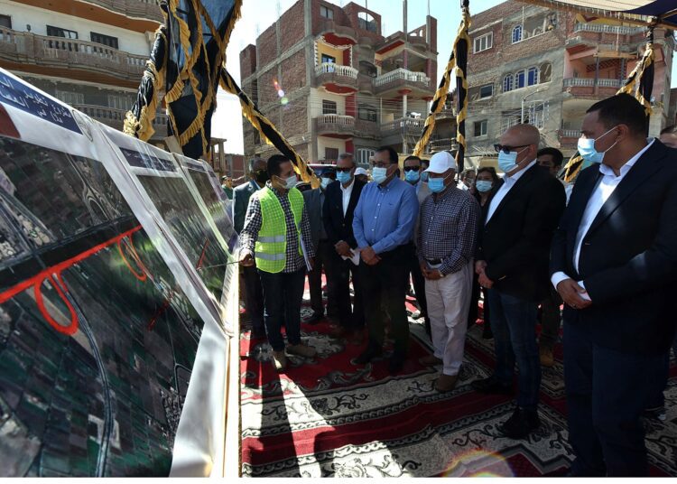 PM inspects road projects in Qaluibia, Dakahlia 2 - Egyptian Gazette PM inspects road projects in Qaluibia, Dakahlia 1 - Egyptian Gazette
