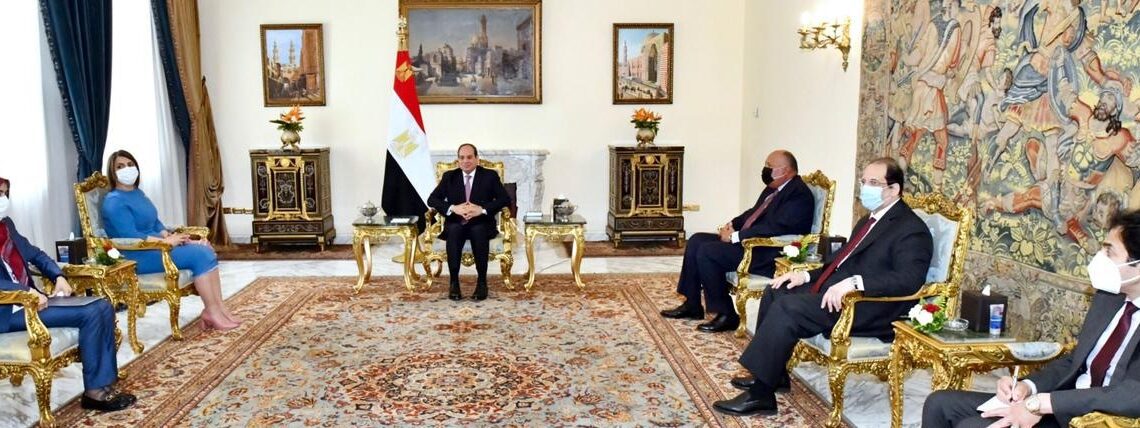 Sisi stresses Egypt’s full backing to Libya’s presidential council, national unity gov't, current political path 11 - Egyptian Gazette President Abdel Fattah El Sisi during his meeting with Libyan Foreign Minister Naglaa al-Manqoush Sunday. Foreign Minister Sameh Shoukri and the head of the Egyptian General Intelligence Service, Abbas Kamel, attended the meeting