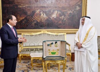 Sisi awarded Arab Parliament’s Leader Medal
