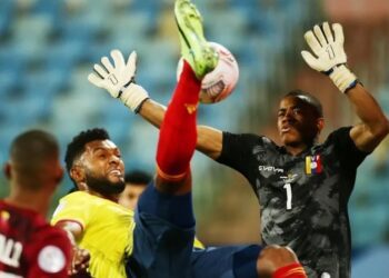 Venezuela holds Colombia to Copa draw