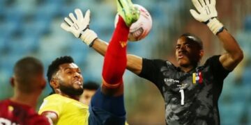 Venezuela holds Colombia to Copa draw