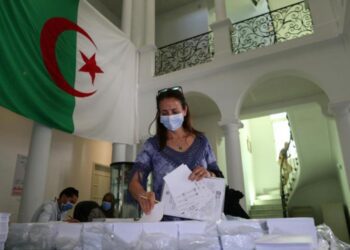 Algerians vote in parliamentary election