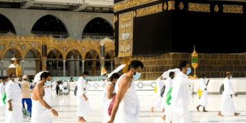 Saudi Arabia bars foreign travellers from Hajj