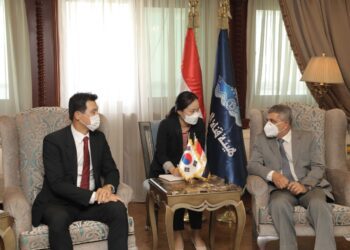 Korean envoy visits Suez Canal Authority