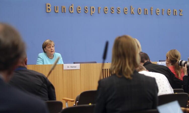 German politicians criticize warning to unvaccinated people 1 - Egyptian Gazette