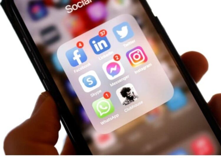 Clubhouse integrates Instagram DM-inspired 'Backchannel' 1 - Egyptian Gazette