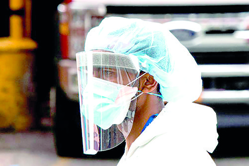 Greener PPE: Inventors tackle Covid-19 plastic waste mountain 2 - Egyptian Gazette Greener PPE: Inventors tackle Covid-19 plastic waste mountain 1 - Egyptian Gazette