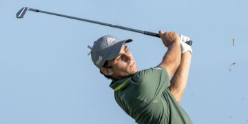 Merritt and Niemann share Rocket lead