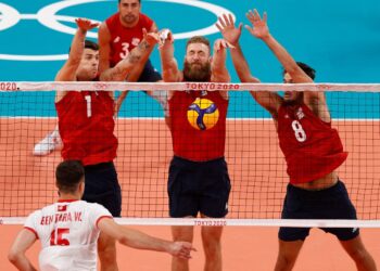 Olympics-Volleyball-Canada subdue Iran in straight units, U.S. and Argentina win