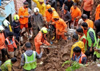 Landslides kill at least 30 in Mumbai after heavy rains