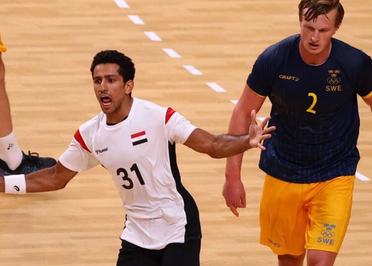 Egypt's men's Olympic handball team secure a place in the quarter-finals after defeating Sweden 27-22 on Friday.