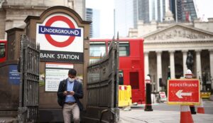 UK growth slows sharply in July 4 - Egyptian Gazette