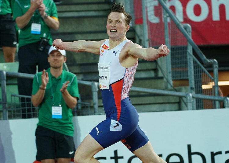 Norway's Warholm breaks world record 1 - Egyptian Gazette Norway's Karsten Warholm (C) broke Kevin Young's 29-year-old 400m hurdles world record.