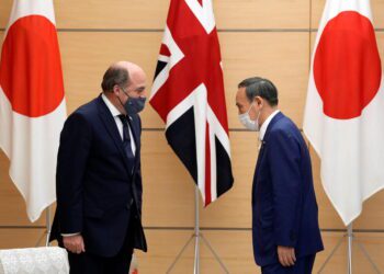 Britain to permanently deploy two warships in Asian waters