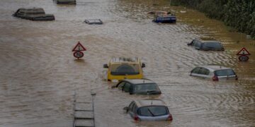 Europe floods show need to curb emissions – experts say