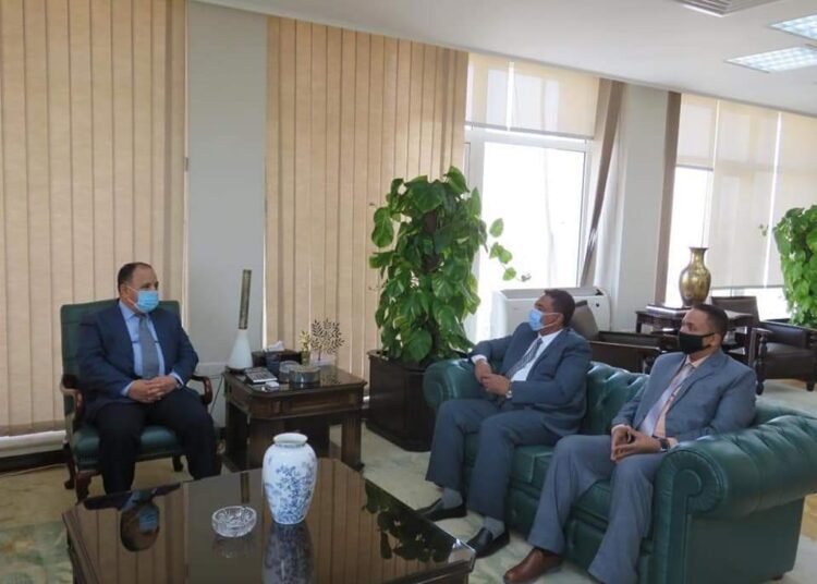 Minister of Finance Mohamed Maeet during a meeting yesterday with head of the Sudanese Customs Authority, Bashir Al-Taher.