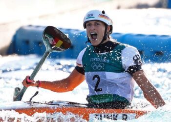 Olympics-Canoeing: Funk ends Fox’s bid for double gold