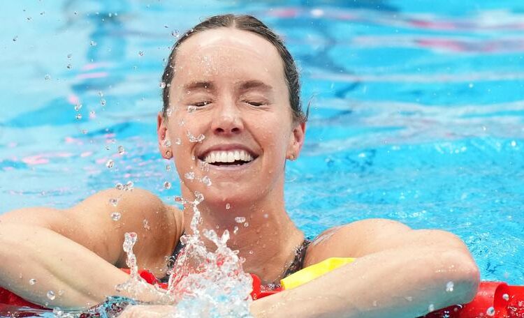 Olympics-Swimming: McKeon sets Olympic record 1 - Egyptian Gazette Emma McKeon of Australia reacts after winning gold in the Women’s 100m Freestyle Final at the Tokyo Aquatics Centre during the Tokyo Olympic Games in Tokyo, Japan, Friday, July 30, 2021.