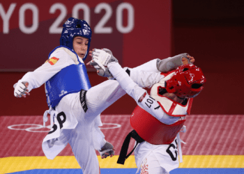 Olympics-Taekwondo: Teenagers cause upsets, Thai queen nabs gold