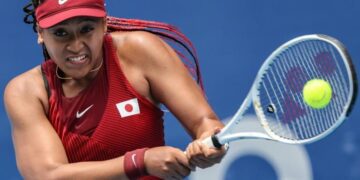 Olympics-Tennis: Osaka and Djokovic extend bids for gold